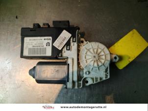 O142101 Gebruikte raammotor portier Citroen C5
