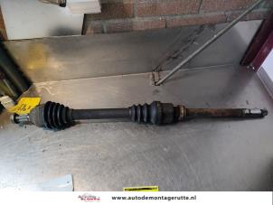O142184 Gebruikte homokineetas rechts-voor Peugeot 206
