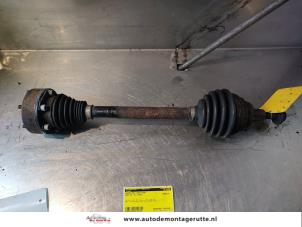 O142186 Gebruikte homokineetas links-voor Audi A3