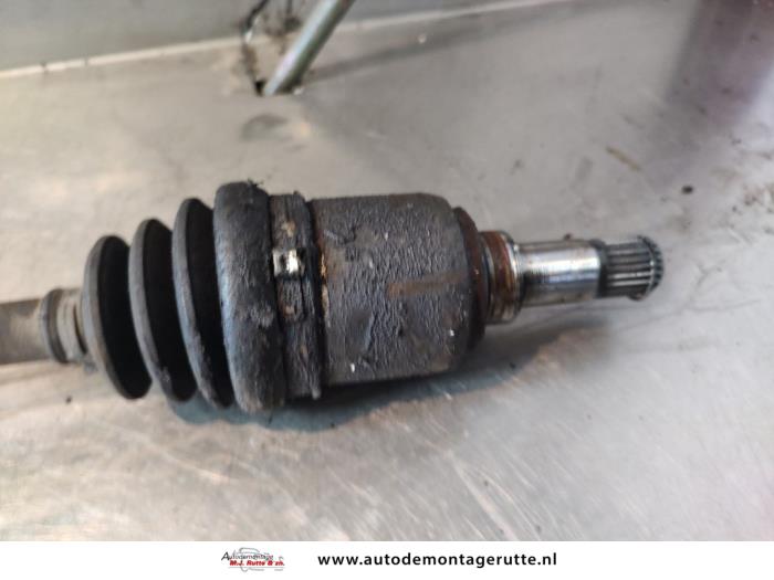 Homokineetas links-voor van een Fiat Panda (169) 1.2, Classic 2010