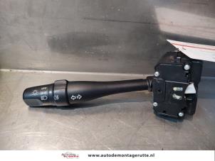 O142200 Gebruikte pinker schakelaar Nissan Micra