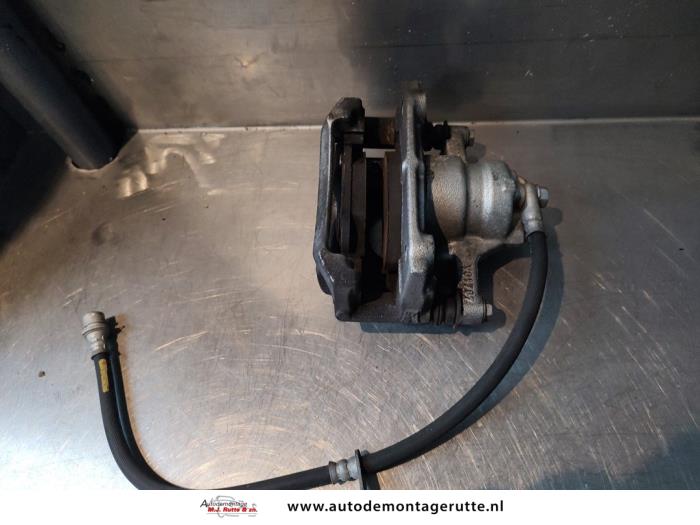 Gebruikte Remklauw (Tang) rechts-voor Toyota Aygo O142205