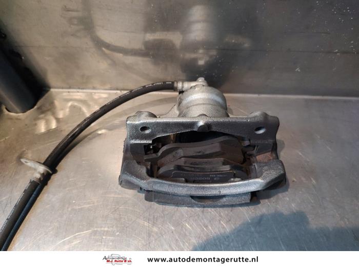 Gebruikte Remklauw (Tang) links-voor Toyota Aygo O142206