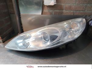 O142328 Gebruikte linker koplamp Peugeot 407