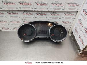O142405 Gebruikte tellerklok Peugeot 3008