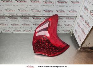 O142415 Gebruikte achterlicht rechts Peugeot 3008