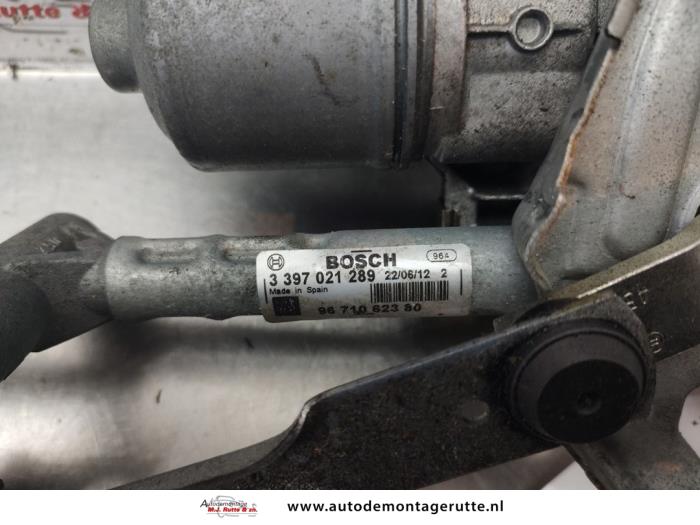 Ruitenwismotor+Mechaniek van een Peugeot 3008 I (0U/HU) 1.6 HDiF 16V 2012