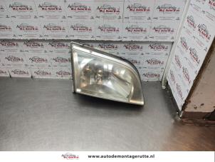 O142456 Gebruikte rechter koplamp Mitsubishi Space Star
