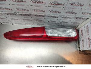 O142489 Gebruikte achterlicht links Daihatsu Move