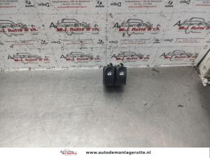 O142661 Gebruikte raam schakelaar elektrisch Renault Twingo