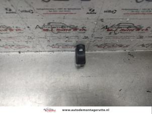 O142662 Gebruikte raam schakelaar elektrisch Renault Twingo