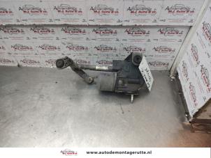 O142726 Gebruikte ruitenwismotor+mechaniek Volkswagen Touran