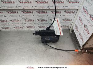 O142910 Gebruikte slotmechaniek portier 4deurs links-voor Citroen C4 Picasso