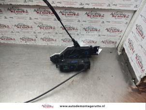 O142914 Gebruikte slotmechaniek portier 4deurs links-achter Citroen C4 Picasso