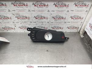 O143009 Gebruikte klok (tijd) Chrysler Pacifica