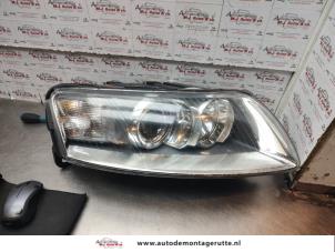 O143046 Gebruikte rechter koplamp Audi A6