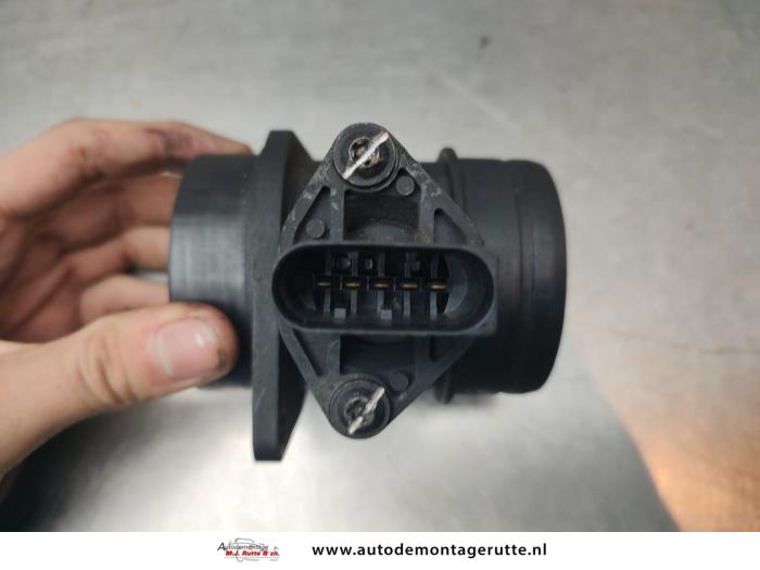 Luchthoeveelheidsmeter van een BMW 3 serie Compact (E46/5) 318ti 16V 2002