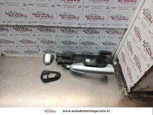 O143130 Gebruikte portiergreep 4deurs links-achter Chrysler Pacifica