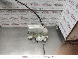 O143161 Gebruikte deurslot mechaniek 4deurs rechts-voor Suzuki SX-4
