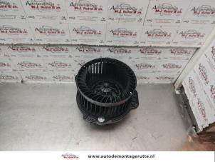 Gebruikte Kachel Ventilatiemotor Volvo V70 (GW/LW/LZ) 2.5 10V Prijs € 50,00 Margeregeling aangeboden door Autodemontage M.J. Rutte B.V.