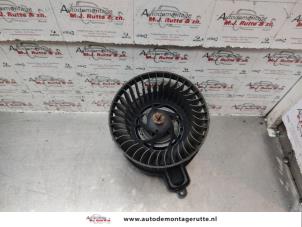 O143276 Gebruikte kachel ventilatiemotor Peugeot 306