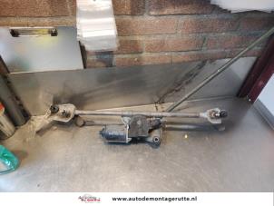 O143537 Gebruikte ruitenwismotor+mechaniek Lexus IS 200