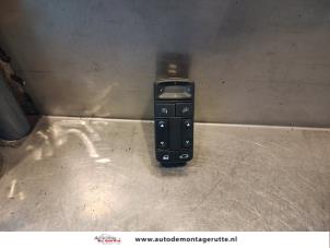 O143754 Gebruikte schakelblok ruiten Opel Vectra