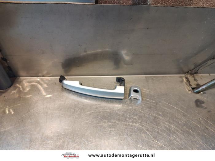 Gebruikte Portiergreep 4Deurs links-voor Suzuki SX-4 O143806