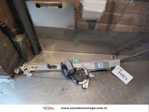 O143859 Gebruikte ruitmechaniek 4deurs links-voor Renault Megane Scenic