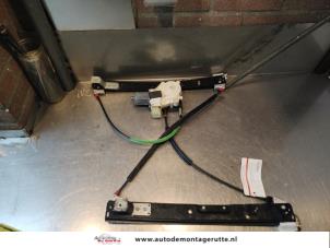O143895 Gebruikte ruitmechaniek 4deurs rechts-voor Ford Mondeo