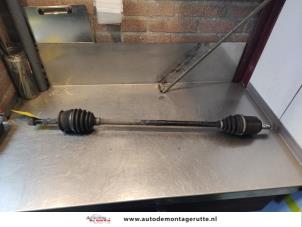 O143939 Gebruikte homokineetas rechts-voor Opel Corsa