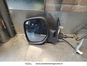 O143967 Gebruikte spiegel buiten links Peugeot Partner