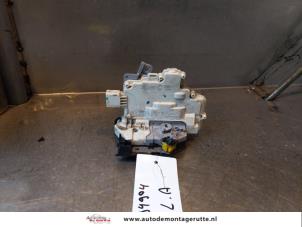 O144006 Gebruikte portierslot mechaniek 4deurs links-achter Seat Leon