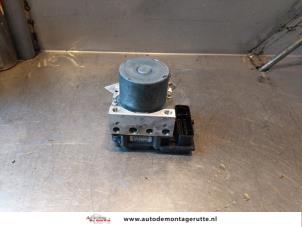 O144060 Gebruikte abs pomp Peugeot 308