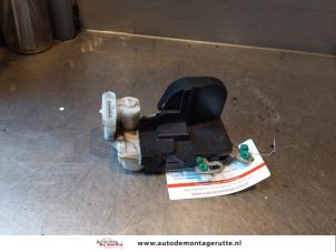 O144075 Gebruikte slotmechaniek portier 4deurs links-voor Alfa Romeo 147