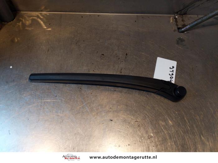Gebruikte Ruitenwisserarm achter Seat Leon O144077