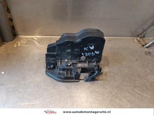 O144104 Gebruikte deurslot mechaniek 2deurs rechts BMW 3-Serie