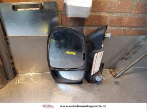 O144231 Gebruikte buitenspiegel links Renault Trafic