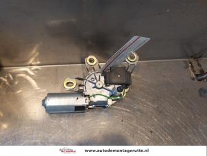 O144359 Gebruikte ruitenwissermotor achter Volkswagen Golf