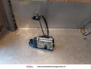 O144588 Gebruikte portierslot mechaniek 4deurs rechts-voor Renault Laguna