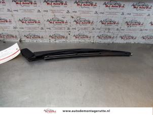 O144823 Gebruikte ruitenwisserarm achter Subaru Impreza
