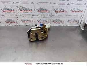 O144824 Gebruikte deurslot mechaniek 4deurs rechts-achter Subaru Impreza
