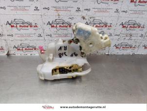 O144830 Gebruikte portierslot mechaniek 4deurs rechts-voor Subaru Impreza