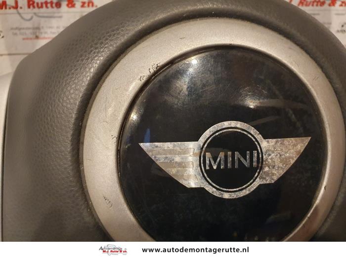 Stuurwiel van een MINI Mini One/Cooper (R50) 1.6 16V One 2002