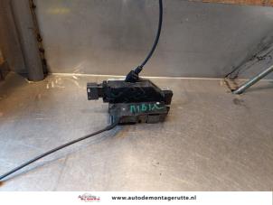 O144926 Gebruikte slotmechaniek portier 4deurs links-achter Citroen C4 Grand Picasso