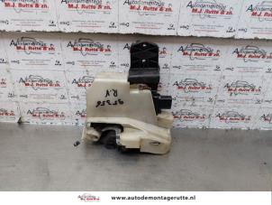 O145001 Gebruikte slotmechaniek portier 4deurs rechts-voor Volkswagen Passat