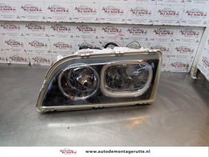 O145047 Gebruikte linker koplamp Volvo V40