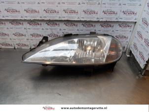 O145053 Gebruikte linker koplamp Renault Megane