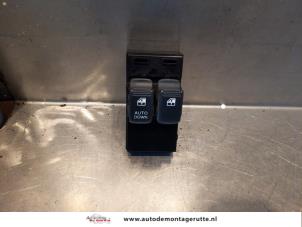 O145243 Gebruikte schakelaar elektrisch raam Hyundai Getz