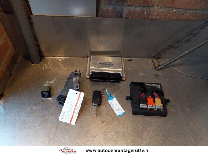 Gebruikte Contactslot + computer Audi A4 O145259